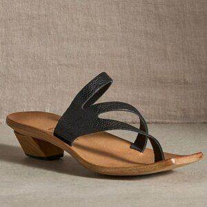 Cydwoq Hillary Sandal Leather Hand Made In USA Black COLOR